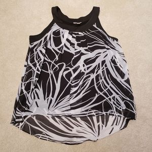 Flowy tank
